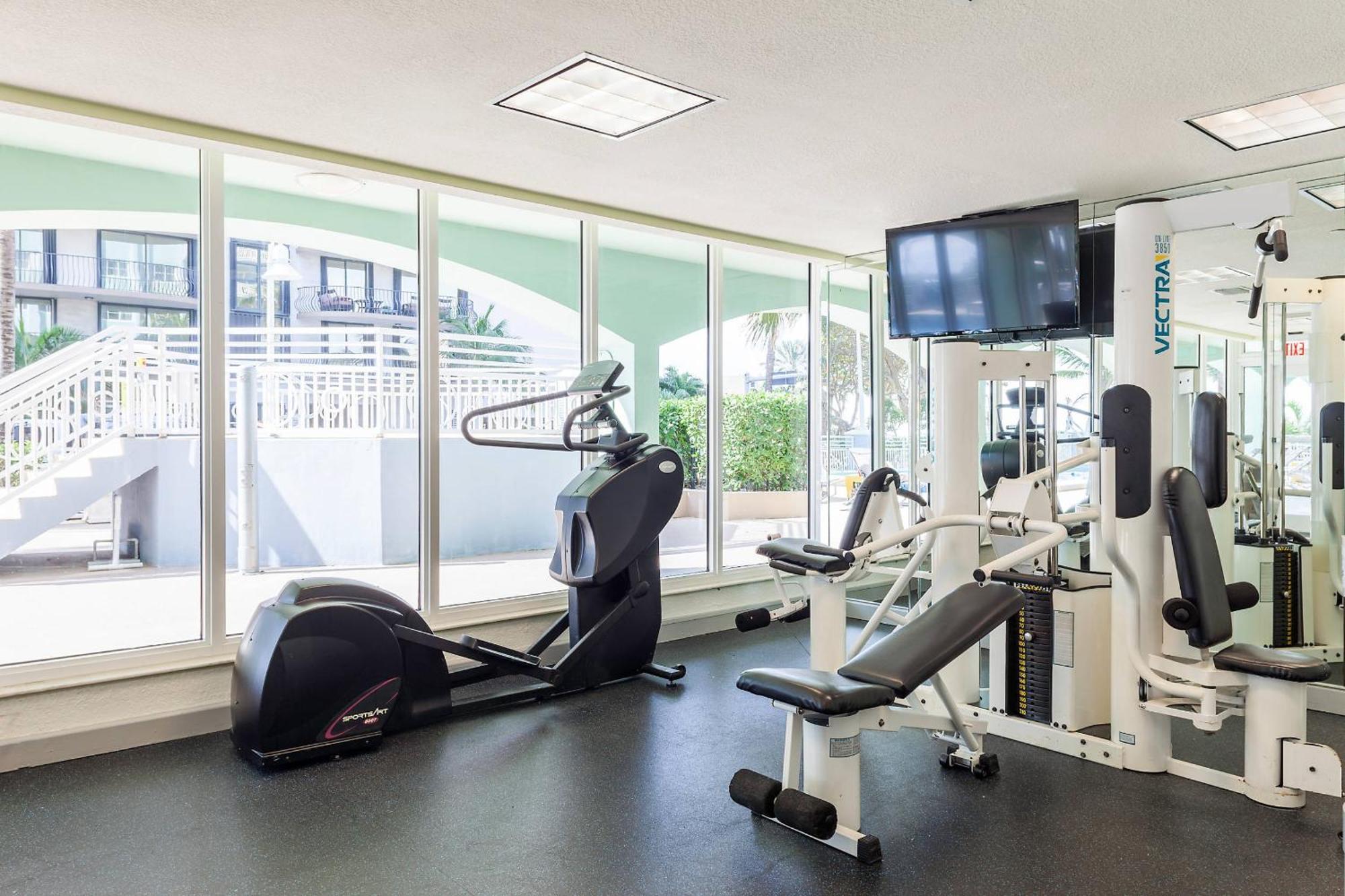 Solara Surfside Hotel Bagian luar foto